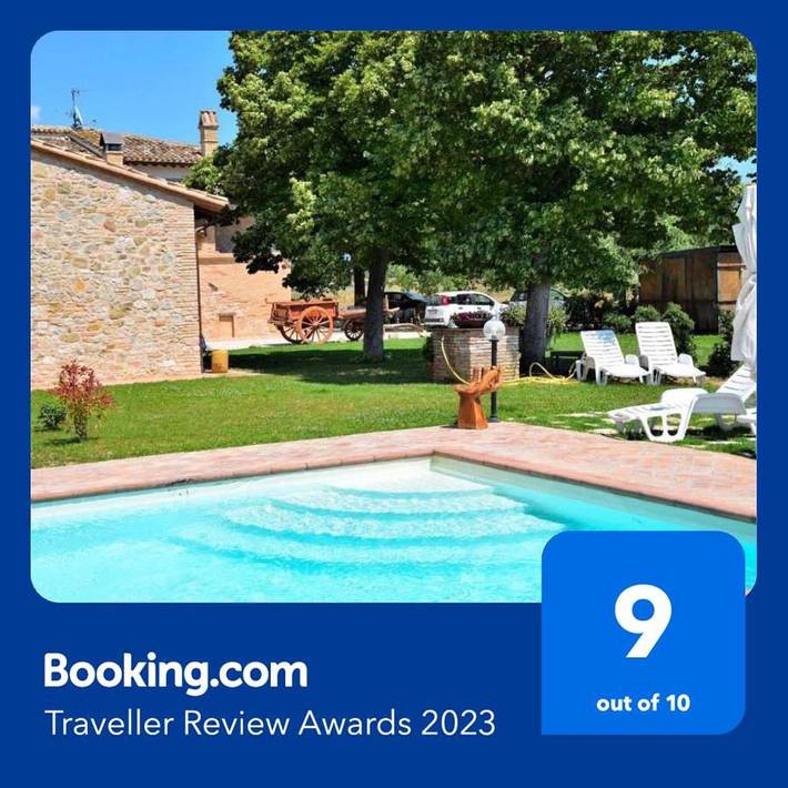 B&b per 4 persone, con panorama e piscina nonché giardino a Foligno