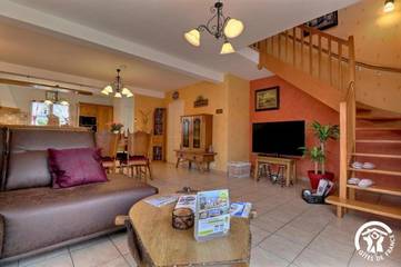 Location de vacances pour 4 personnes, avec vue ainsi que terrasse et jardin à Saint-Senoux