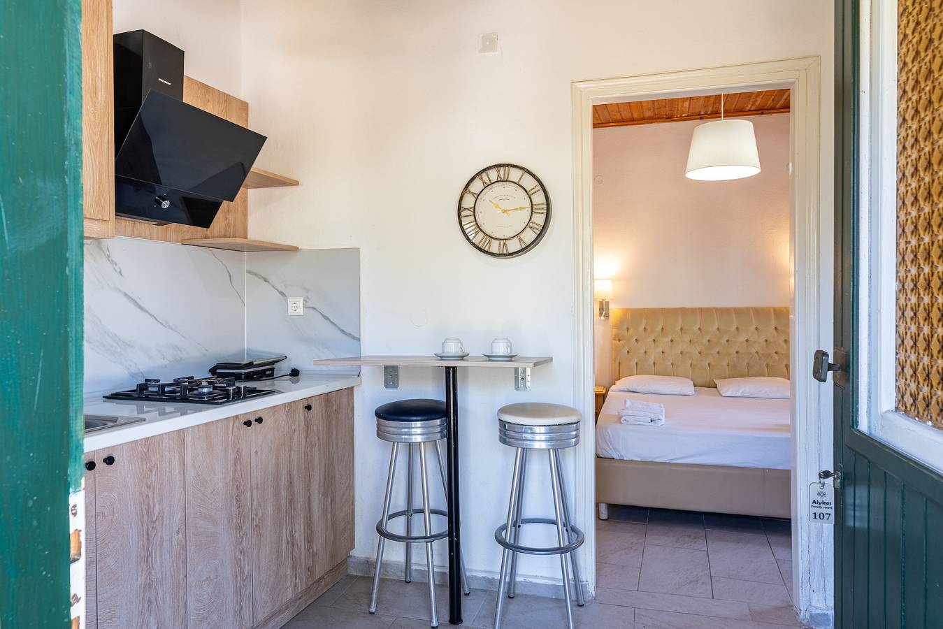 Ganzes Studio, Apartment 'Alykes Family Resort Triple Room 1' mit Balkon, Wlan und Klimaanlage in Korfu