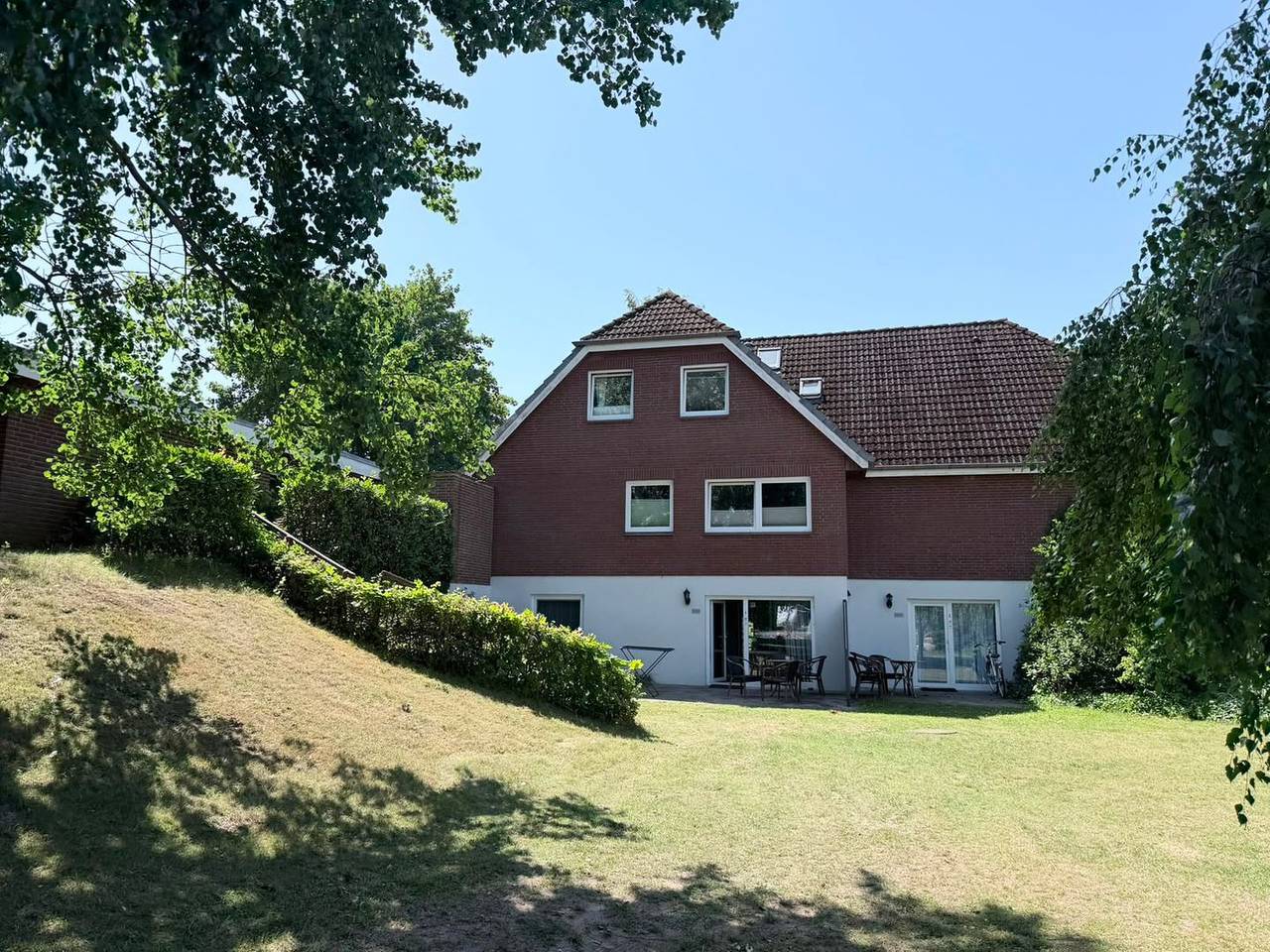 Ganze Wohnung, Ferienwohnung Seeblick direkt am See mit Terrasse in Süsel, Ostholstein