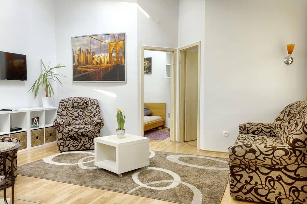 Entire apartment, Awesome loc'n by Operahouse, charming Apartment, Lux on budget in Budapest, Central Hungary