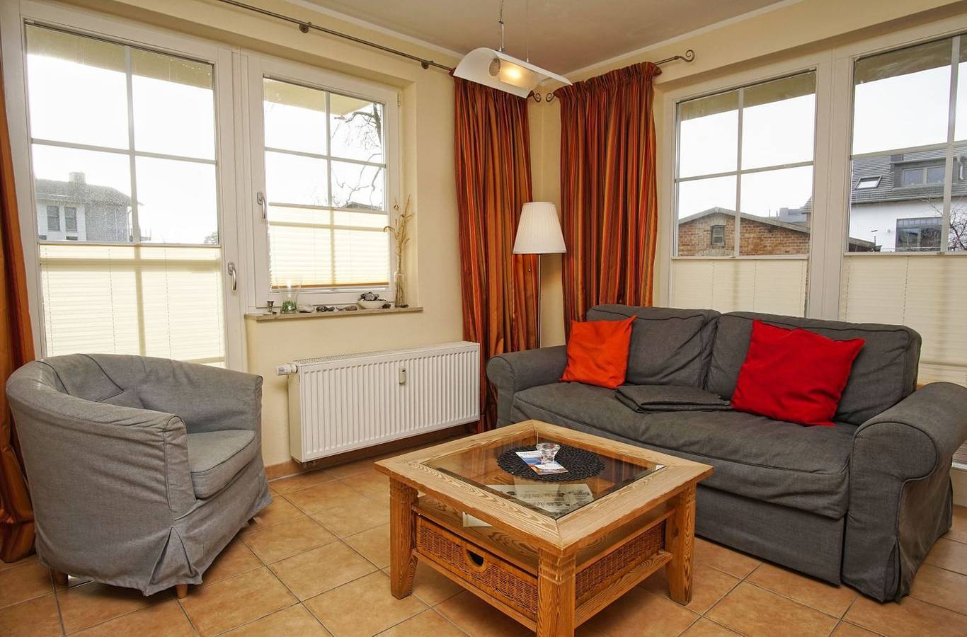 Apartamento entero, Direkt hinter der Düne, mit Balkon und Meerblick - Strandvilla Böck Fewo 10 in Ostseebad Glowe, Glowe