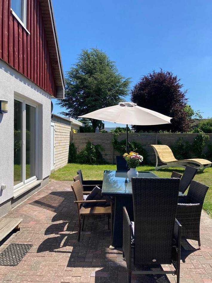 Ferienhaus für 10 Personen, mit Terrasse und Sauna sowie Garten in Grömitz