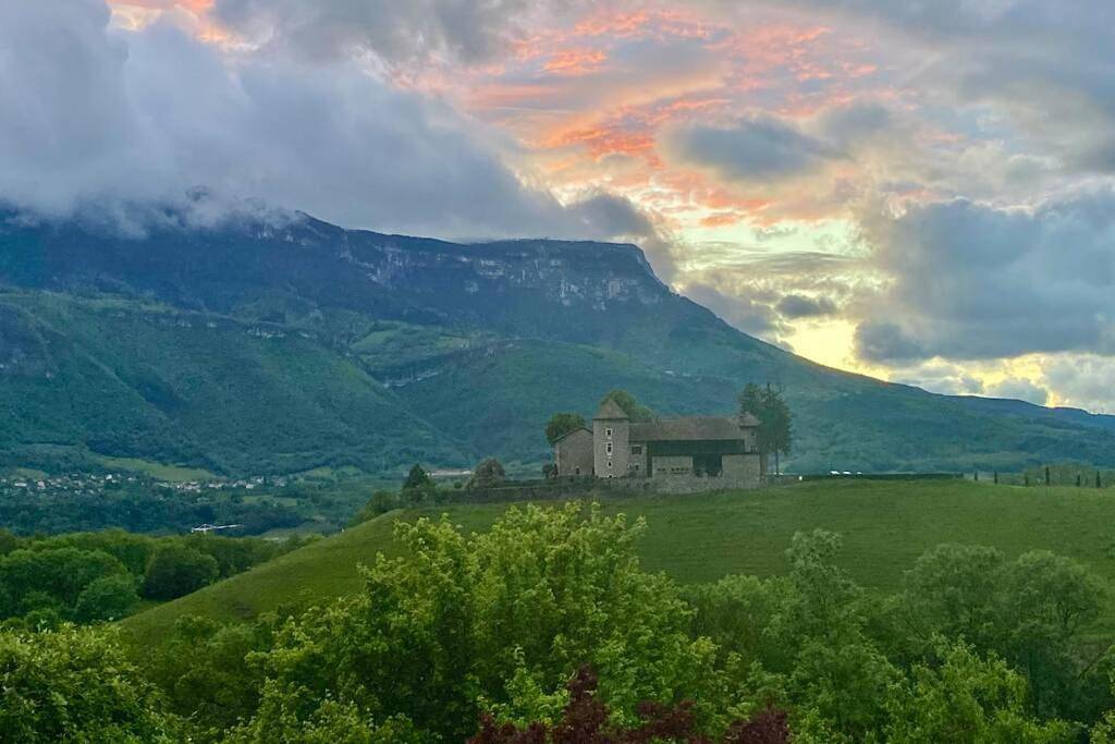 Appartement entier, Au calme avec vue magnifique à Saint Maximin in Pontcharra, Isère