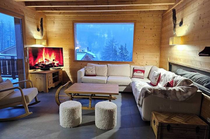 La Tanière : Chalet Alpin d'exception avec piscine chauffée & sauna - 14 pers in Vars, Région de Briançon