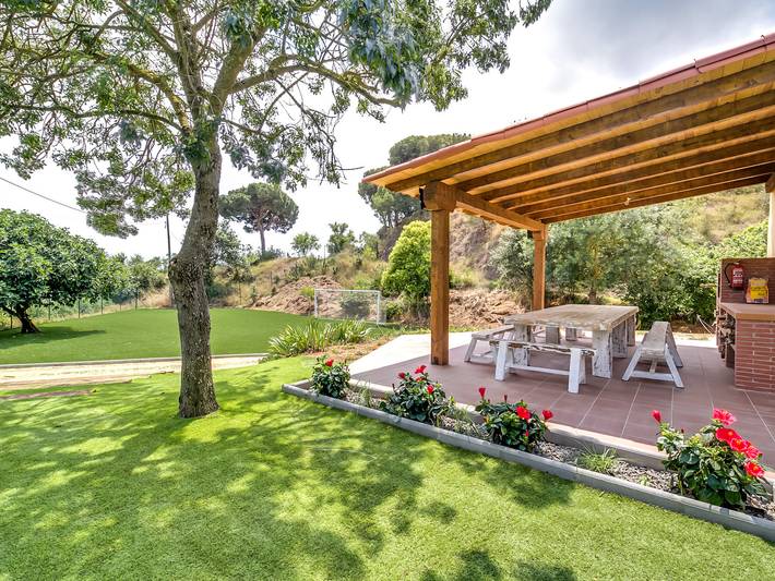 Casa de vacaciones para 18 personas, con jardín, Se admiten mascotas - 1