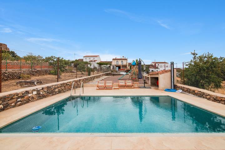 Casa rural para 10 personas, con jardín, Familias con niños en Sierra de Huelva - 2