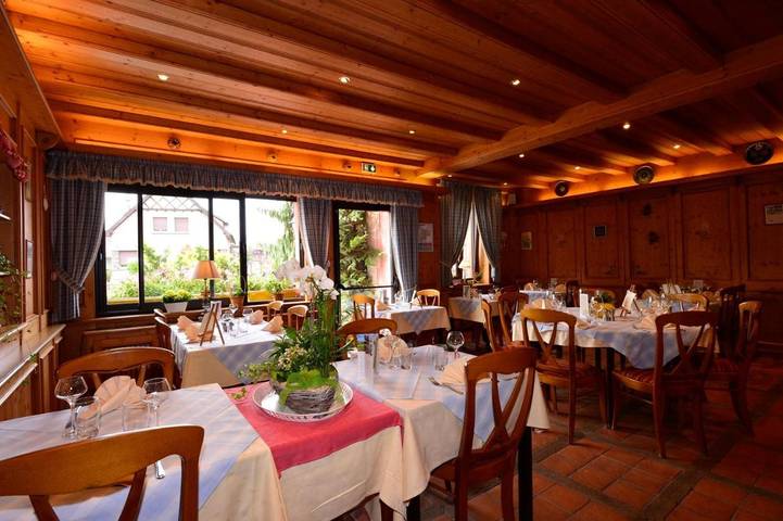 Hôtel pour 2 personnes, avec terrasse et sauna ainsi que jacuzzi et piscine à Valff - 2