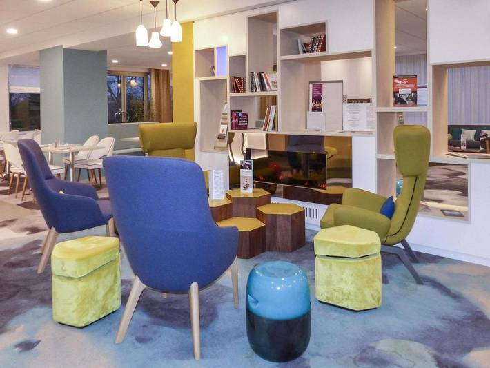 Hôtel pour 3 personnes, avec jardin ainsi que piscine et vue, animaux acceptés