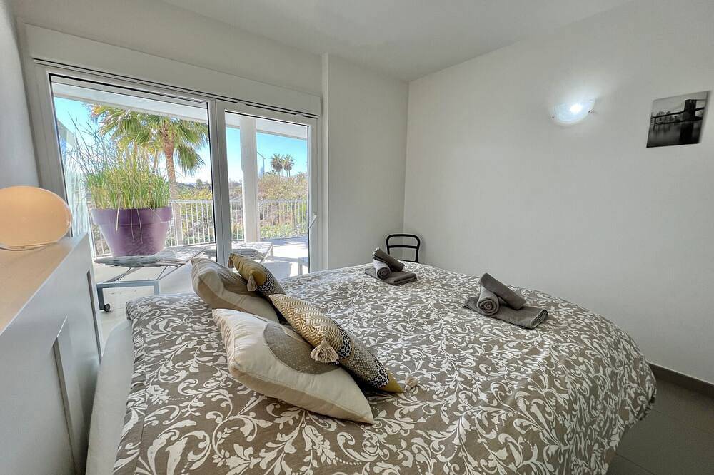 Entire apartment, 9 - Apartment in Reserva de higueron , Benalmadena in La Capellania, Benalmádena