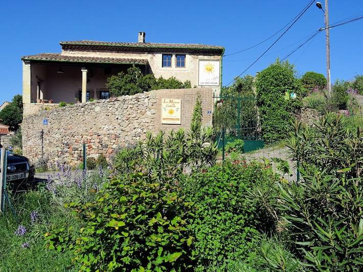 Cottage pour 4 personnes, avec jardin, animaux acceptés à La Tour-sur-Orb