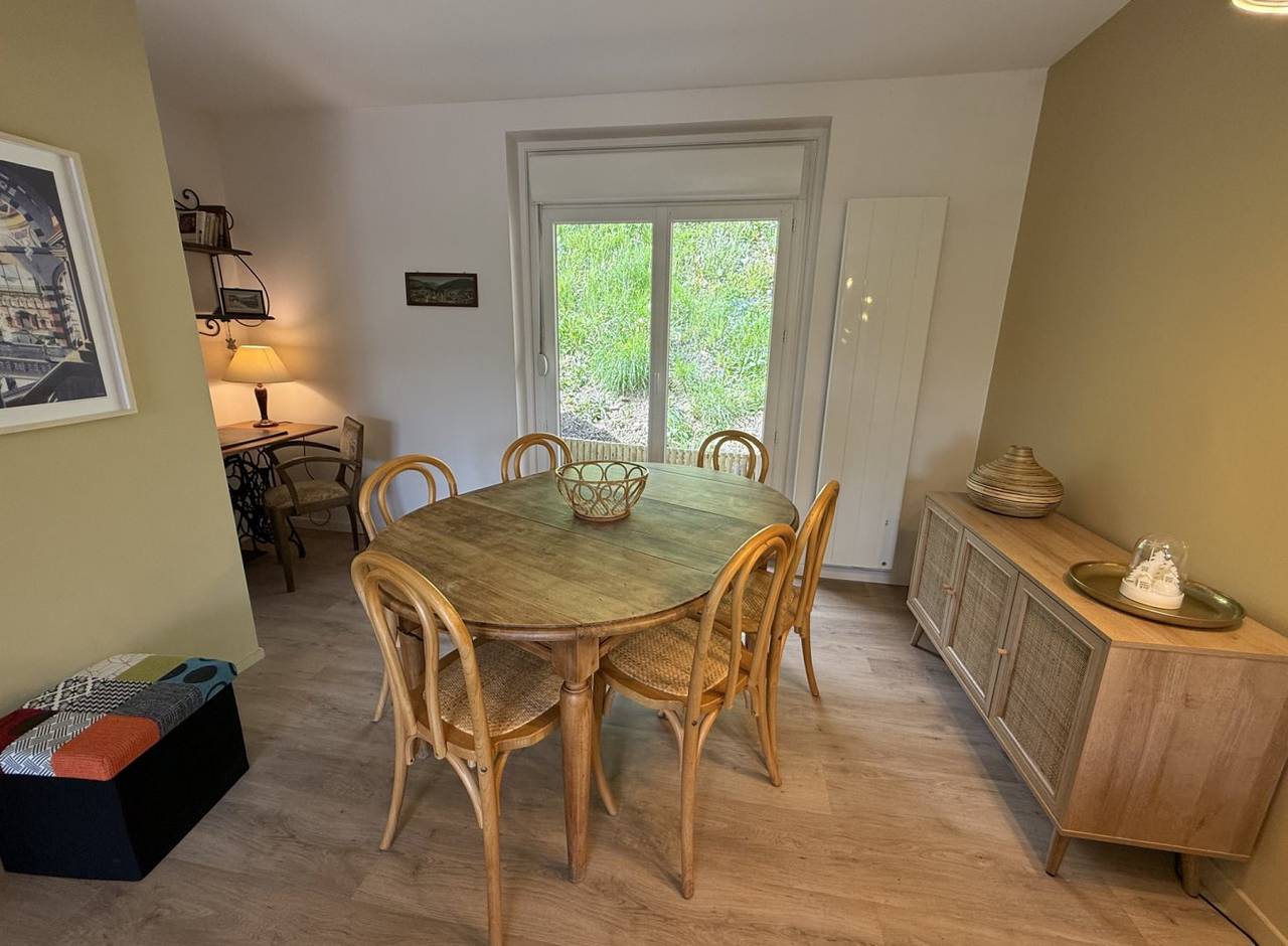 Villa Darendelle - maison avec vue panoramique Massif du Sancy in Murat-le-Quaire, Parc naturel régional des Volcans d'Auvergne