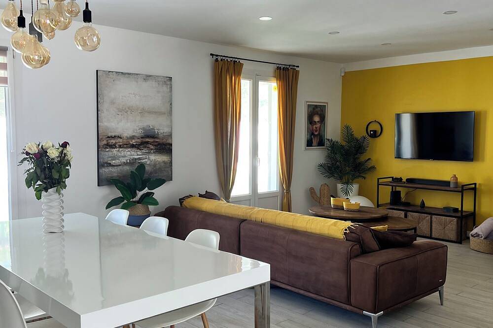 Charming house & pool between Aix / Marseille in Gardanne, Mediterranean Coast (France)