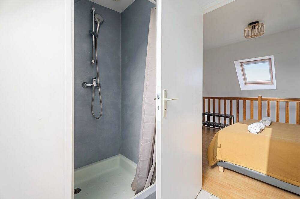 Appartement entier, Appartement face à la mer et la splendide baie de Lancieux pour 4 personnes in Lancieux, Région de Dinan