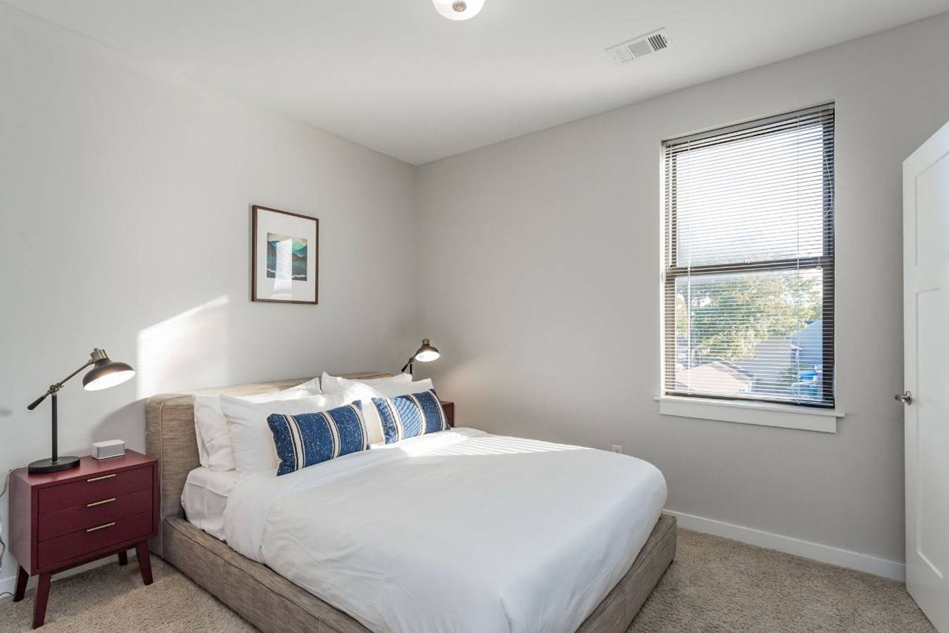 Entire apartment, Cozysuites Musicrow Alluring 1Br w free parking  13 in Nashville, Tennessee