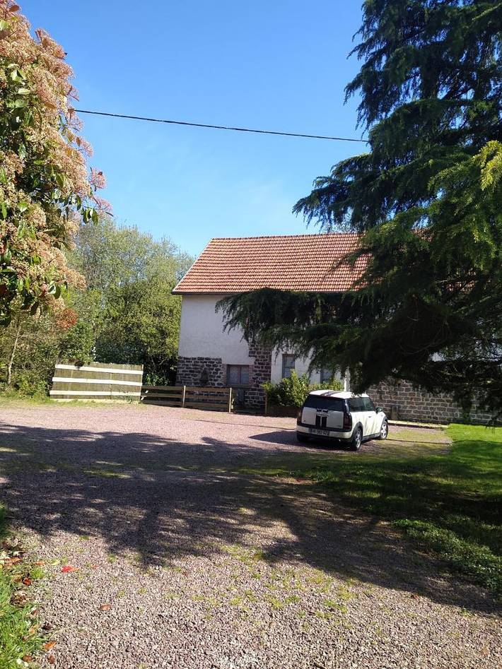 Gîte pour 6 personnes, avec terrasse et jardin, animaux acceptés