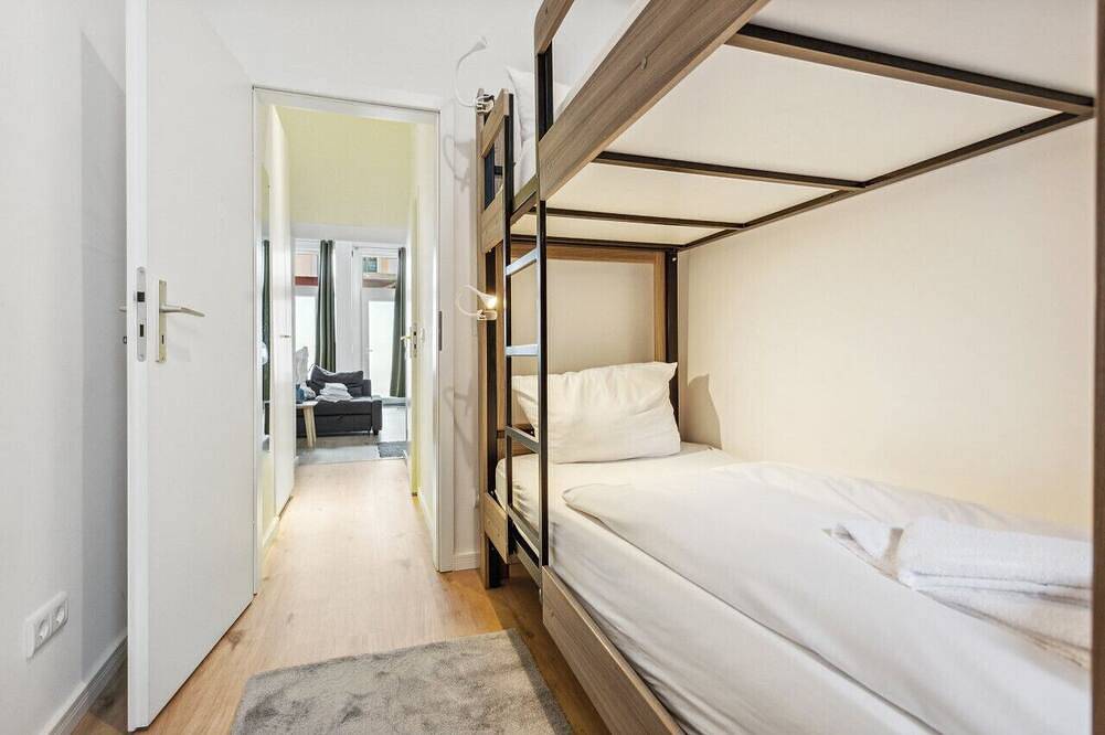 Ganze Wohnung, Schöne 2-Zi-Wohnung in Charlottenburg in Charlottenburg Berlin, Berlin