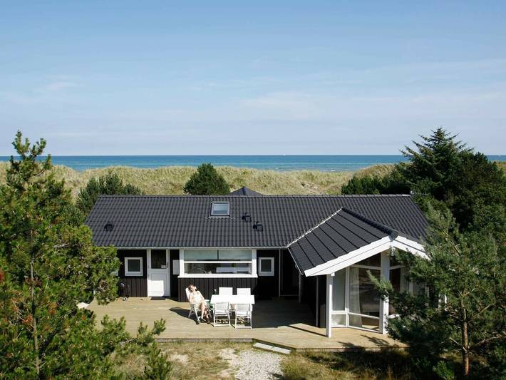 Feriehus for 6 personer, med Jacuzzi og Terrasse i Jerup