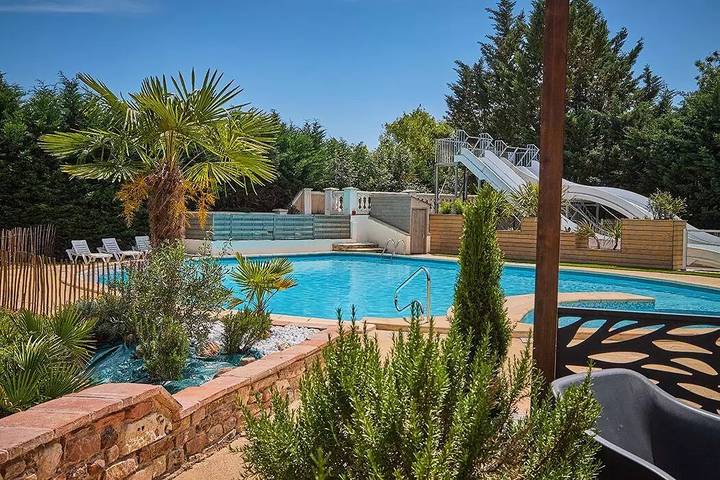 Camping pour 4 personnes, avec piscine et terrasse dans le Tarn - 3