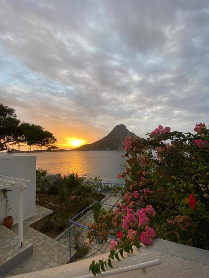 Appartement de vacances pour 3 personnes, avec terrasse ainsi que jardin et vue