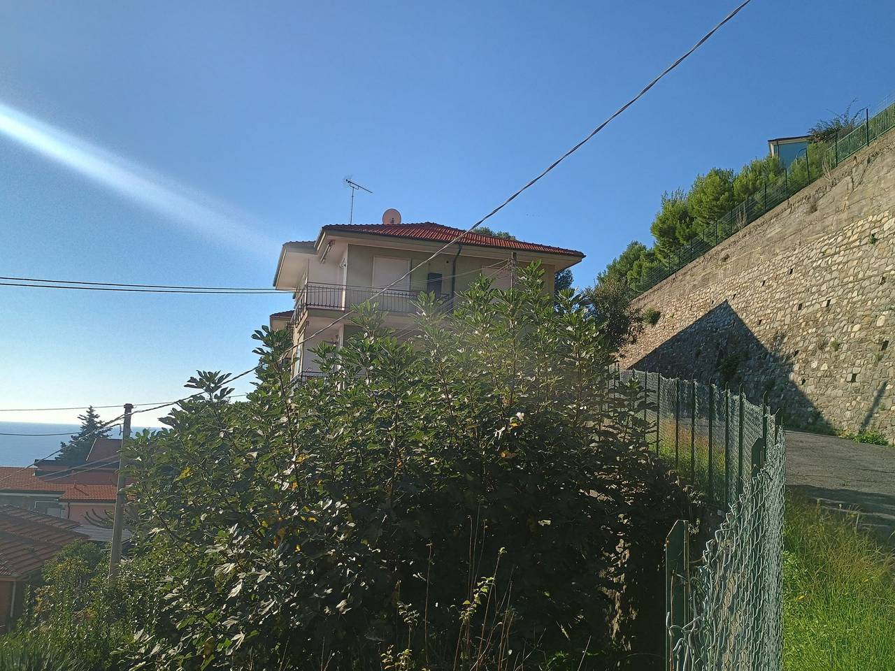 Ganze Ferienwohnung, Ferienwohnung für 3 Personen mit Balkon in San Lorenzo al Mare, Riviera di Ponente