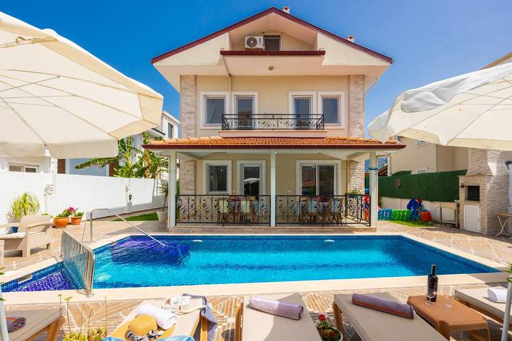 Chalet para 10 personas, con piscina para niños y jardín - 1