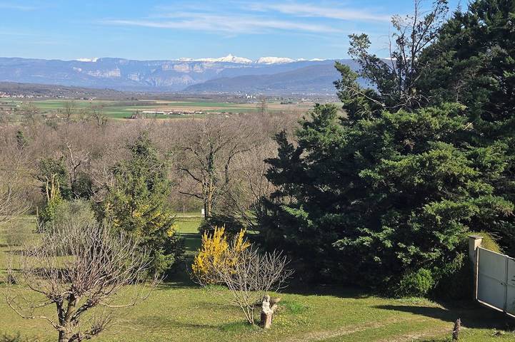 Location de vacances pour 6 personnes, avec Jacuzzi et Jardin à Génissieux
