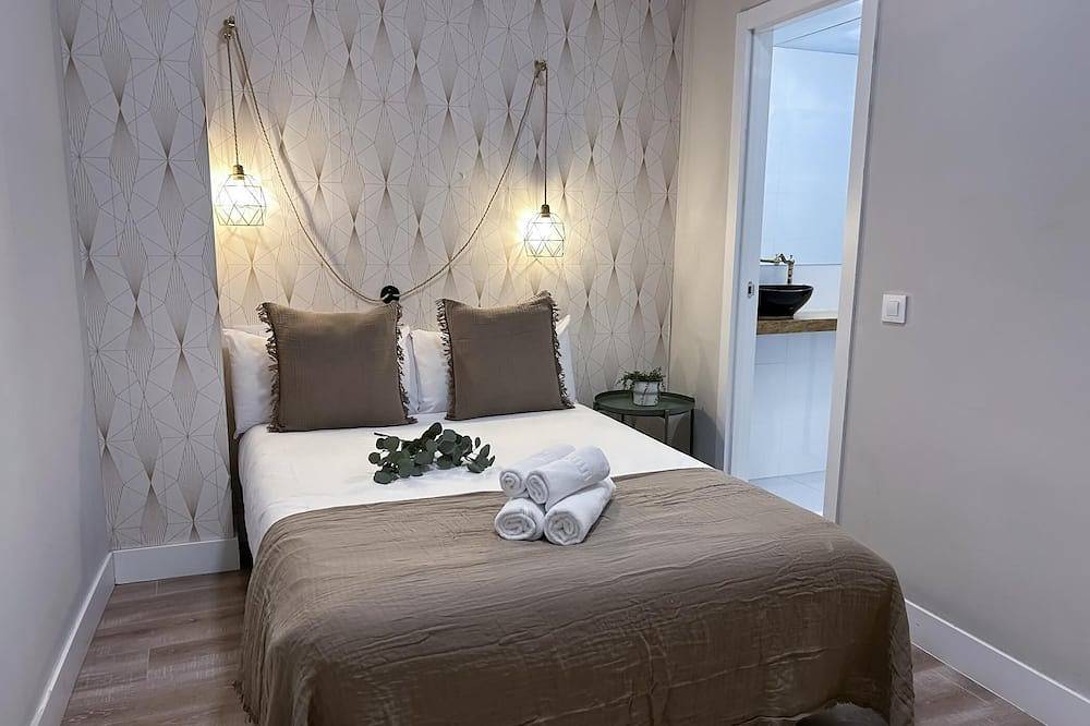 Entire apartment, Madrid Experience - 3-Bedroom Apartment in the City Center in Centro (Madrid), Madrid