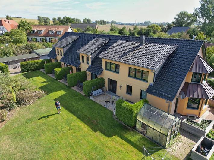 Ferienhaus für 6 Personen, mit Terrasse und Garten sowie Seeblick und Ausblick in Sagard - 2