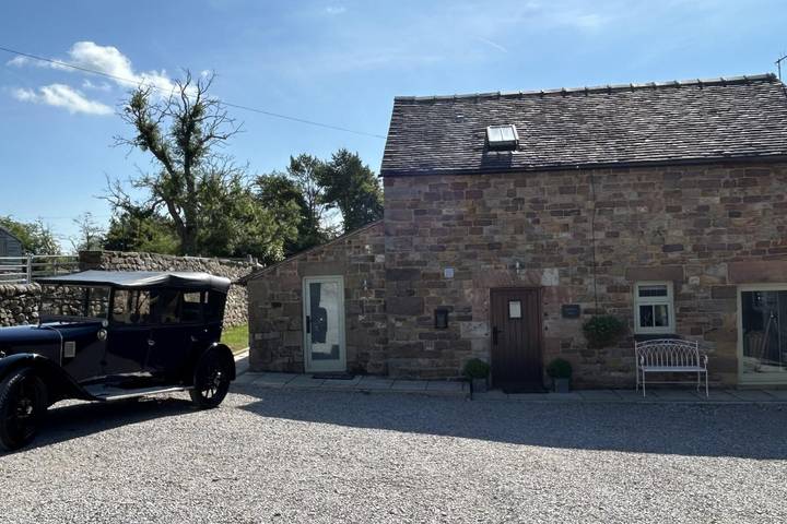 Rental for 4 people, with garden and terrace, child-friendly in Staffordshire Moorlands