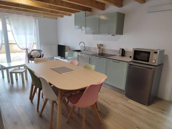 Gîte pour 7 personnes, avec jardin dans Colombier-Fontaine