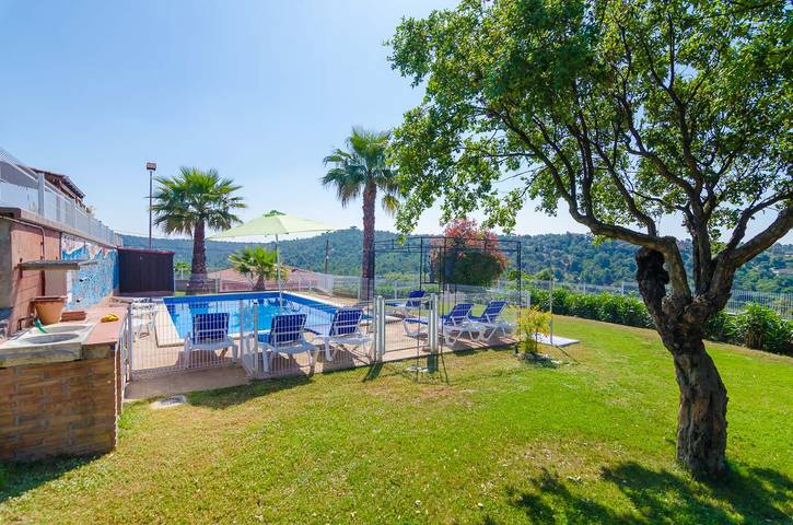 Casa rural para 12 personas, con terraza y jardín en Massanet de la Selva - 4