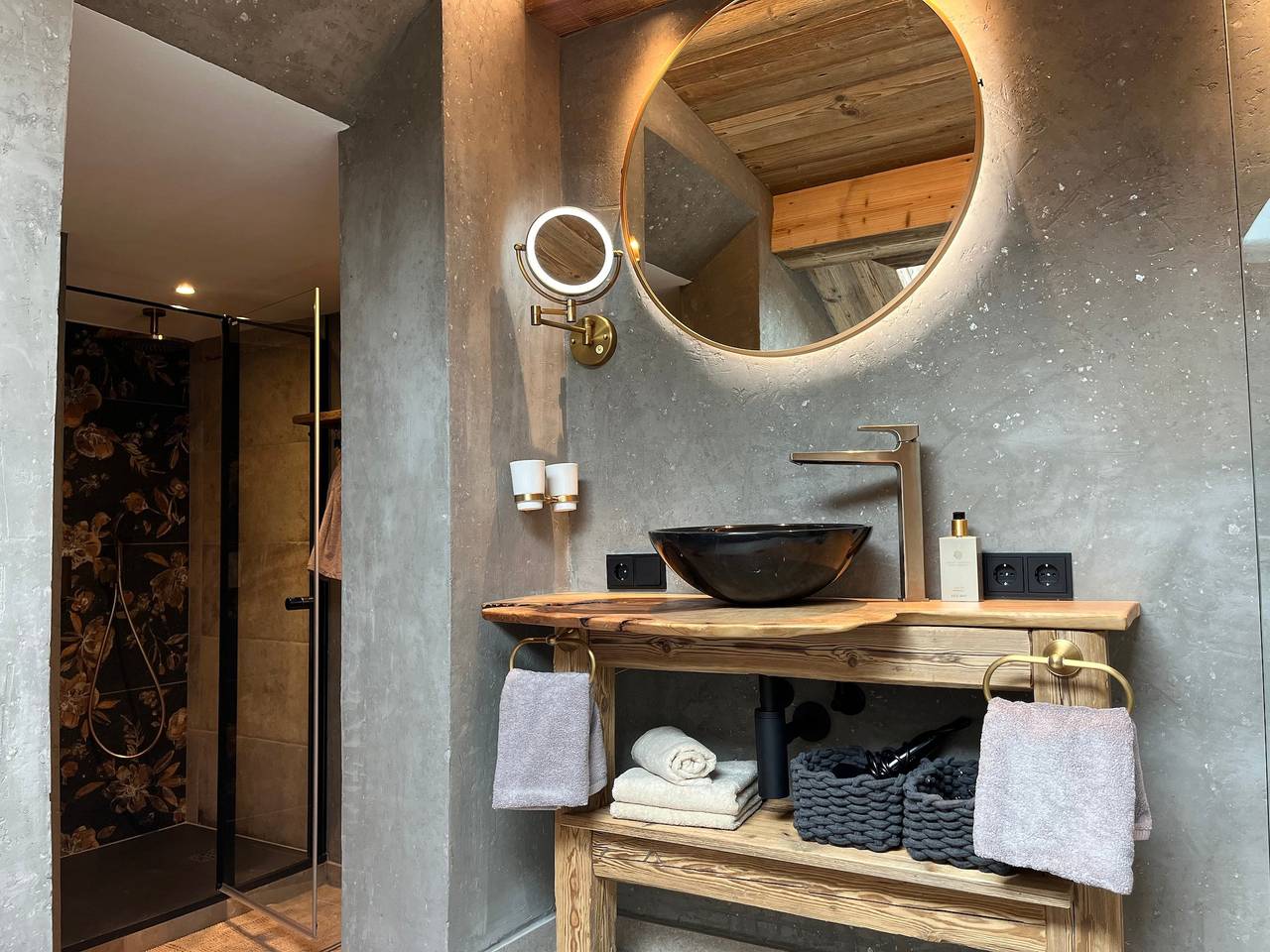 Ganze Ferienwohnung, Apart Hansler "das Meinrad" mit Doppel Infrarotkabine, Balkon, Badewanne, Regendusche in Ehrwald, Ammergauer Alpen (Österreich)