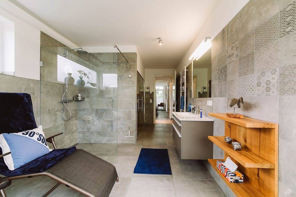 5*****Sterne Strandhaus (ab 2017 neu), Außen-Whirlpool, Sauna, Wlan, Wellness in Karlshagen, Usedomer Norden