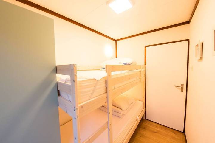 Ferienwohnung für 4 Personen, mit Balkon und Pool sowie Garten in Burgh-Haamstede - 2