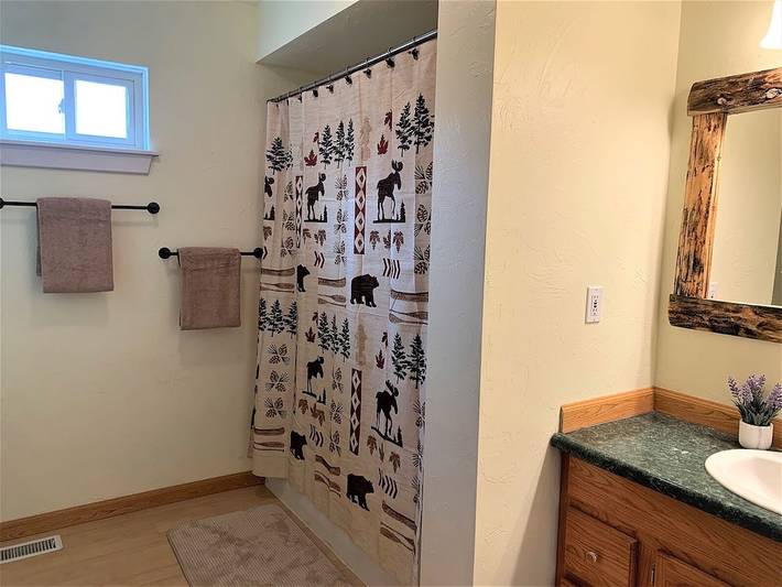 Vacation rental for 8 people, with hot tub and balcony, with pets in Red Lodge