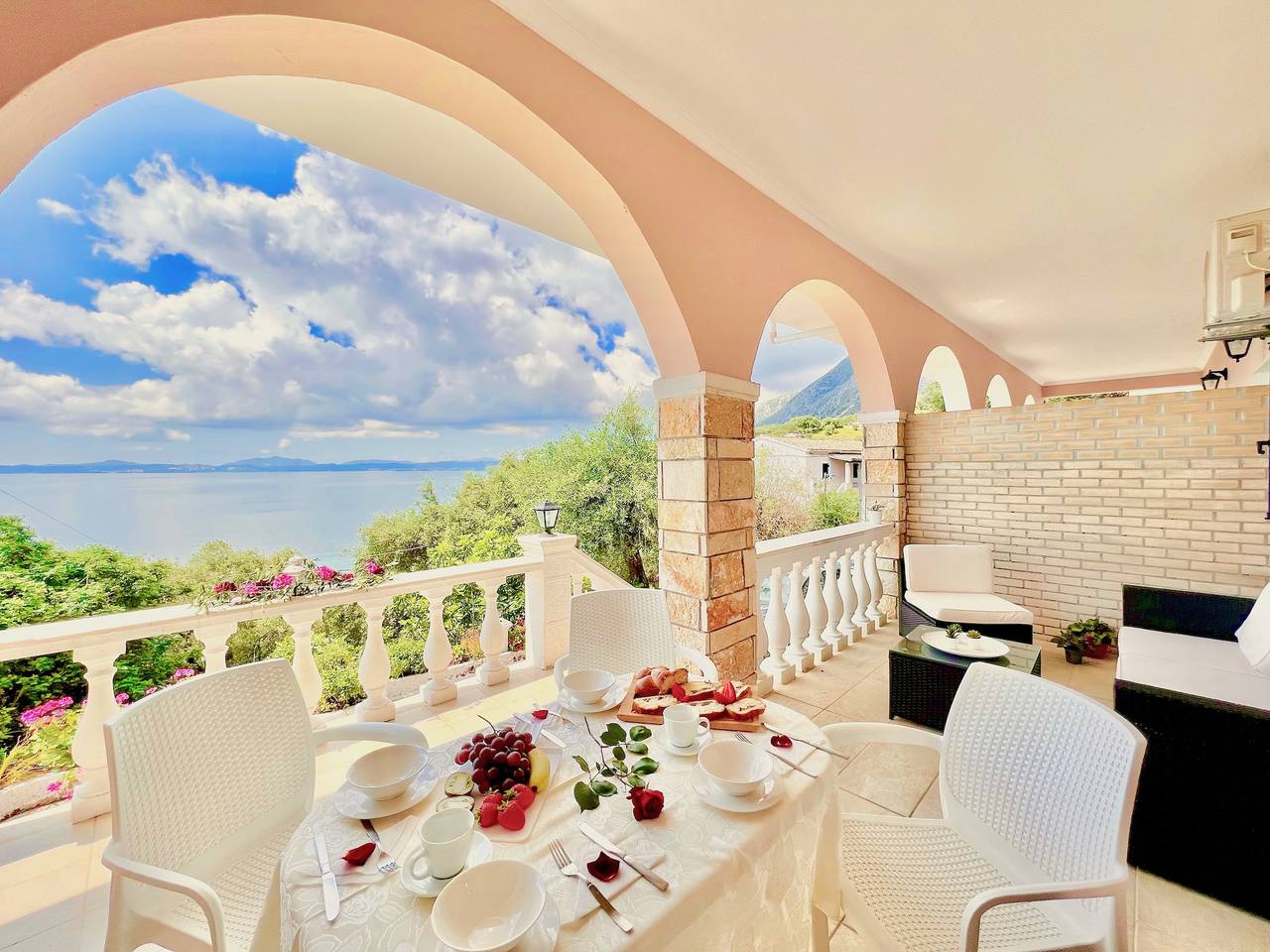 Ganze Wohnung, Vasilis Nissaki Luxury Holiday Home in Nissaki, Korfu
