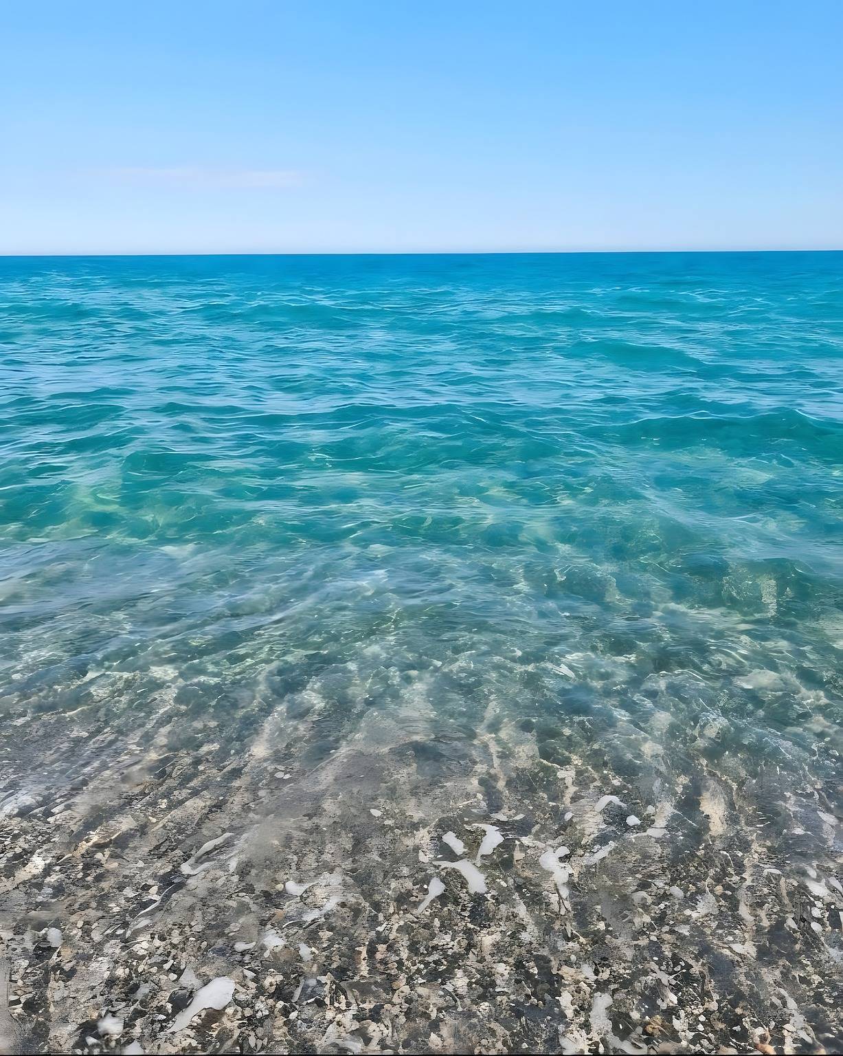 Entire apartment, Apartment 'Villa Papalia Sullo Ionio' with Sea View, Large Garden and Windsurfing Onsite in Sellia Marina, Catanzaro Province