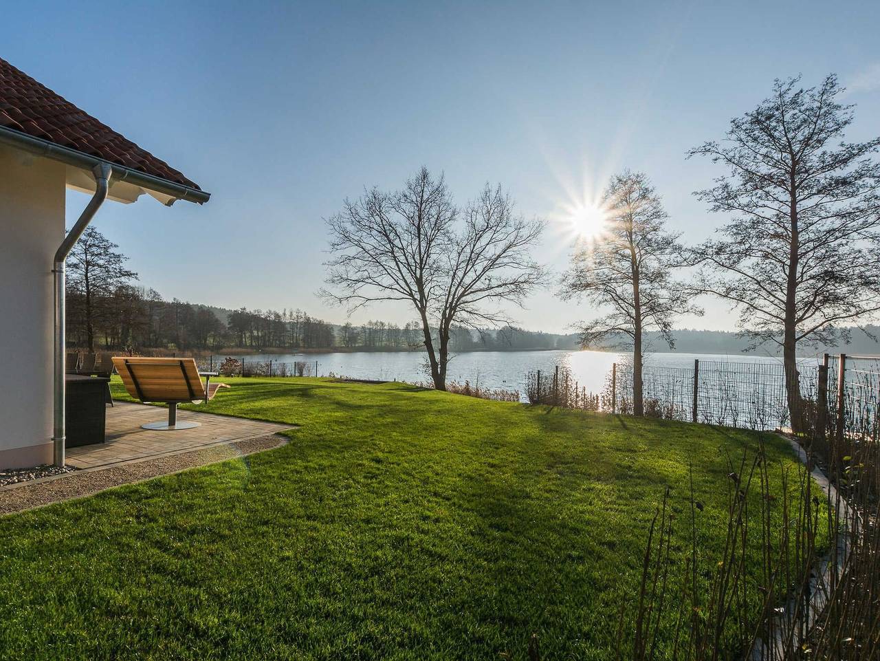 5 Sterne Ferienhaus direkt am See mit Sauna-Kamin-103m² - Ferienhaus Auszeit in Krakow am See, Mecklenburgische Seenplatte