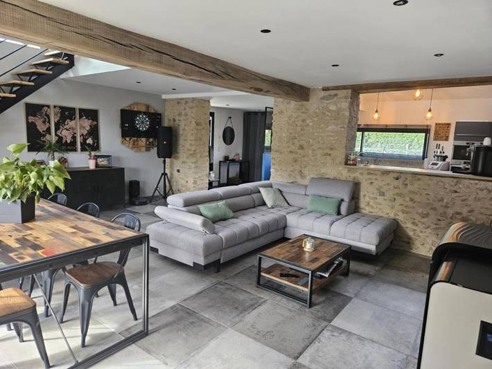 Location de vacances pour 9 personnes, avec jardin ainsi que piscine et terrasse à Laigné-en-Belin - 4