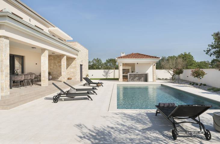 Villa für 8 Personen, mit Balkon und Garten, kinderfreundlich in Zadar - 2