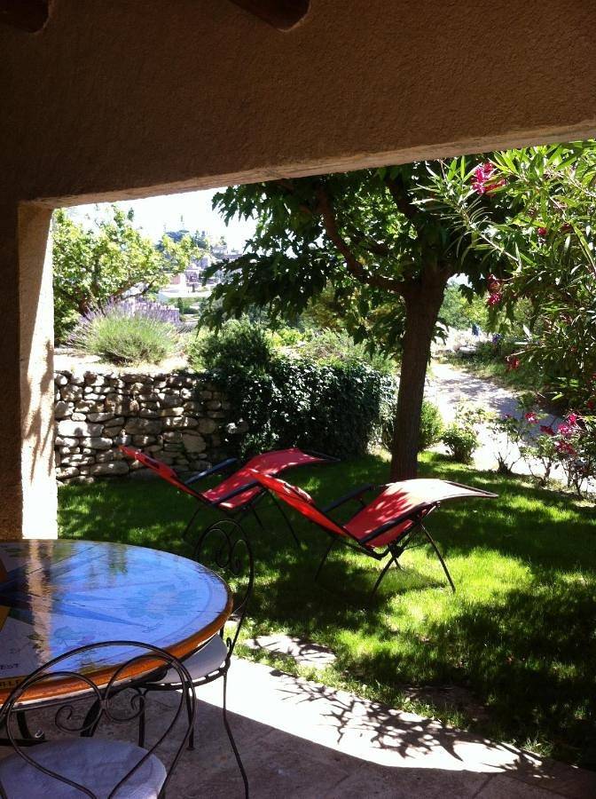 Location de vacances pour 2 personnes, avec piscine ainsi que vue et jardin à Bonnieux - 4