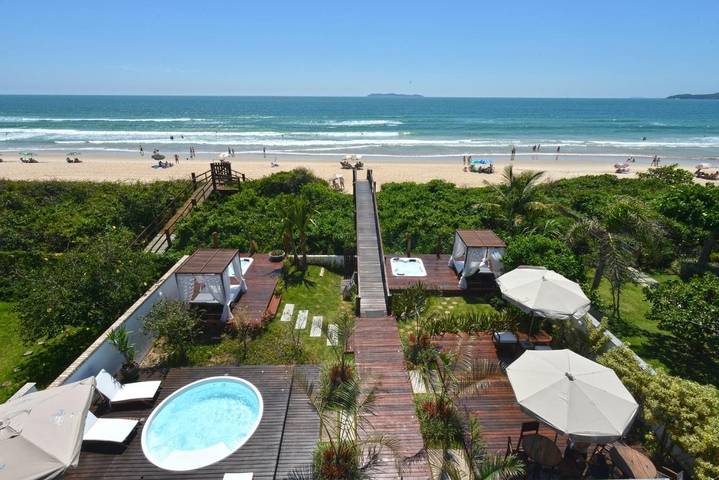 Casas e apartamentos de temporada para 2 pessoas, com jacuzzi e piscina e ainda jardim em Bombinhas