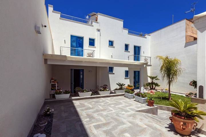 Ferienhaus für 2 Personen, mit Terrasse und Garten in San Vito Lo Capo
