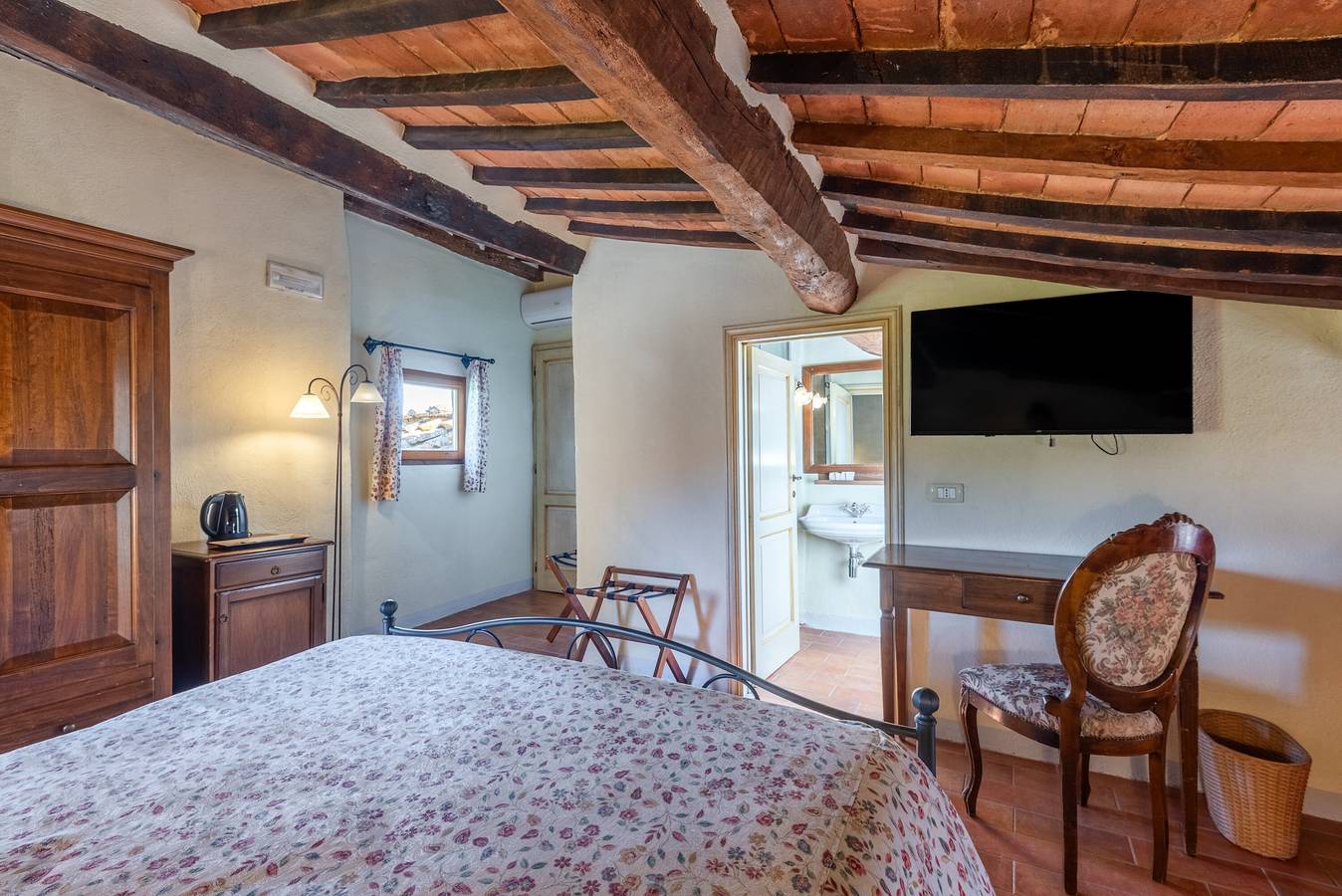 Locanda di Montisi – Zimmer Torre zwischen den Hügeln von Montalcino in San Giovanni d'Asso, Montalcino