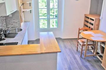 Gîte pour 3 personnes, avec jardin dans Saint-Béron