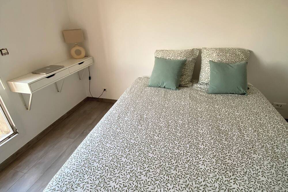 Entire apartment, La Résidence St Arnould : Modern Flat in Historic Schiltigheim in Schiltigheim, Strasbourg region