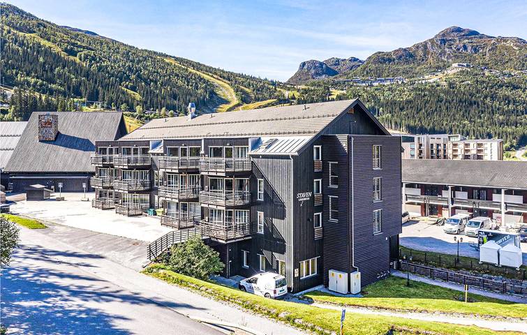 Lägenhet för 6 Personer, med bastu samt terass och trädgård i Hemsedal