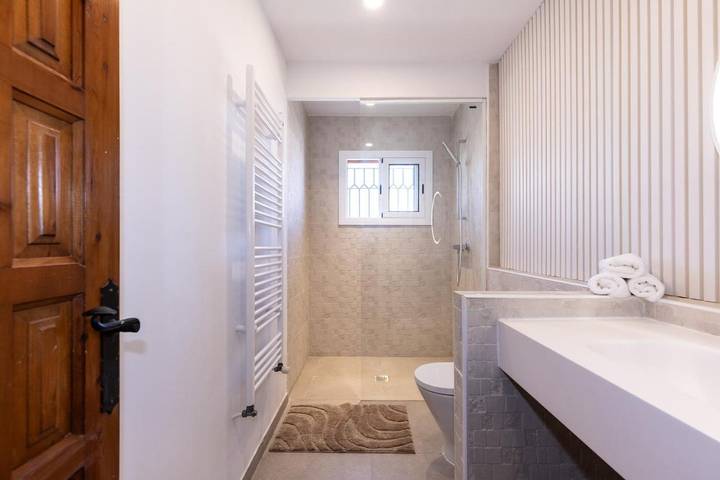Casa rural para 6 personas, con Balcón y Terraza además de Jardín y Piscina en Cunit - 2