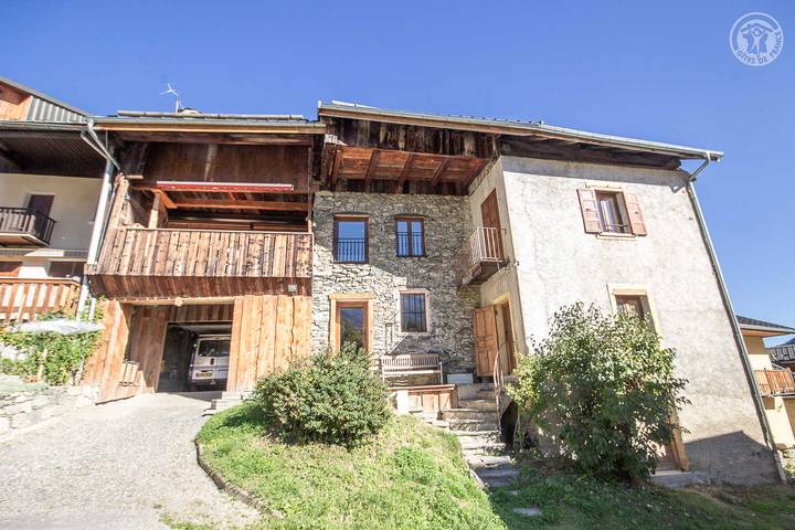 Gîte pour 13 personnes, avec Terrasse en Savoie - 2